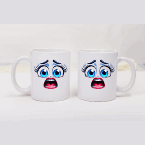 mok met verbaasd gezicht